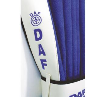 Шторы ночные лобового окна сборка c вышивкой DAF-foto3